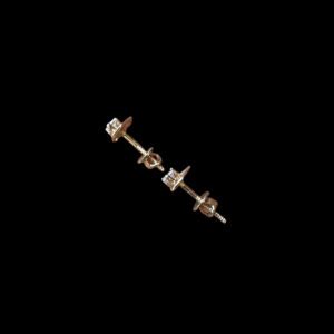 Chic Diamond Kite Solitaire Gold Stud Earrings