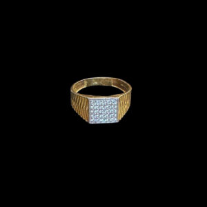 Elegant Gold & Diamond Signet Ring