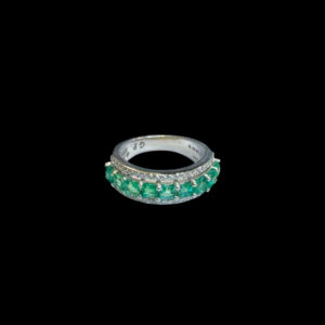 Elegant Emerald & Diamond Band Ring