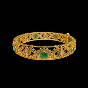 Regal Emerald Antique Gold Bracelet