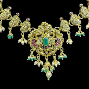 Ornate Nakshi Gold & Emerald Temple Choker