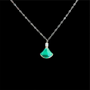 Elegant Green Stone Fan Silver Pendant Chain