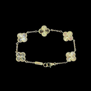 Classic Fluted Gold Clover Bracelet