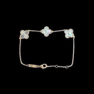 Dainty Mother-of-Pearl Rose Gold Clover Bracelet