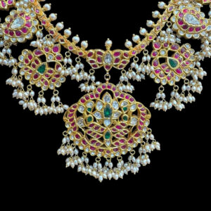 Regal Ruby & Emerald Jadau Guttapusalu Necklace
