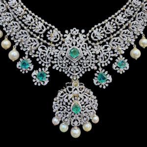 Grand Diamond & Emerald Bridal Necklace with Pearl Drops