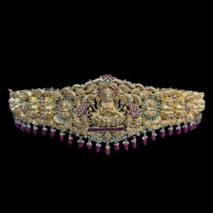 Grand Lakshmi Antique Gold Oddiyanam