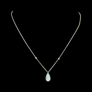 Radiant Gold Teardrop Diamond-Cut Pendant Chain