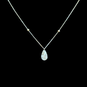 Radiant Gold Teardrop Diamond-Cut Pendant Chain