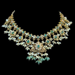 Regal Emerald & Pearl Antique Gold Necklace