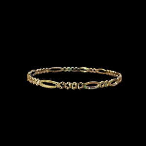 Elegant Gold Openwork Oval Bangles Set