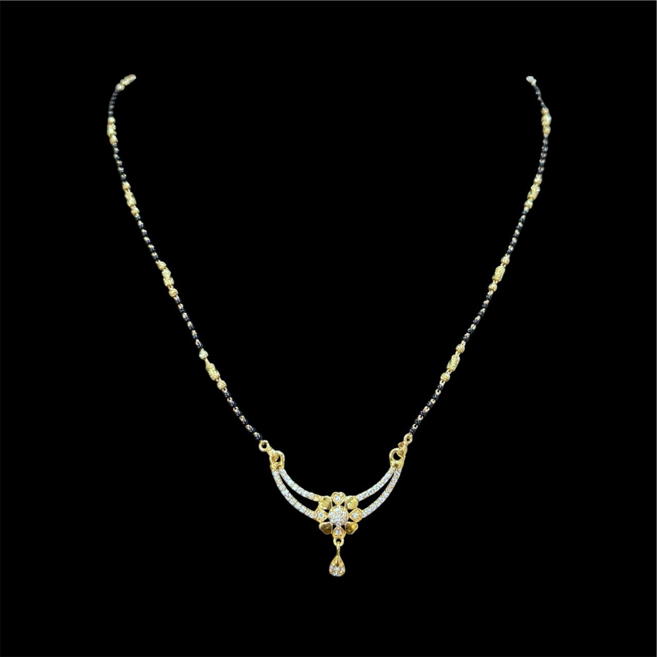 photo_6134252767132979522_y Elegant Diamond Mangalsutra Chain